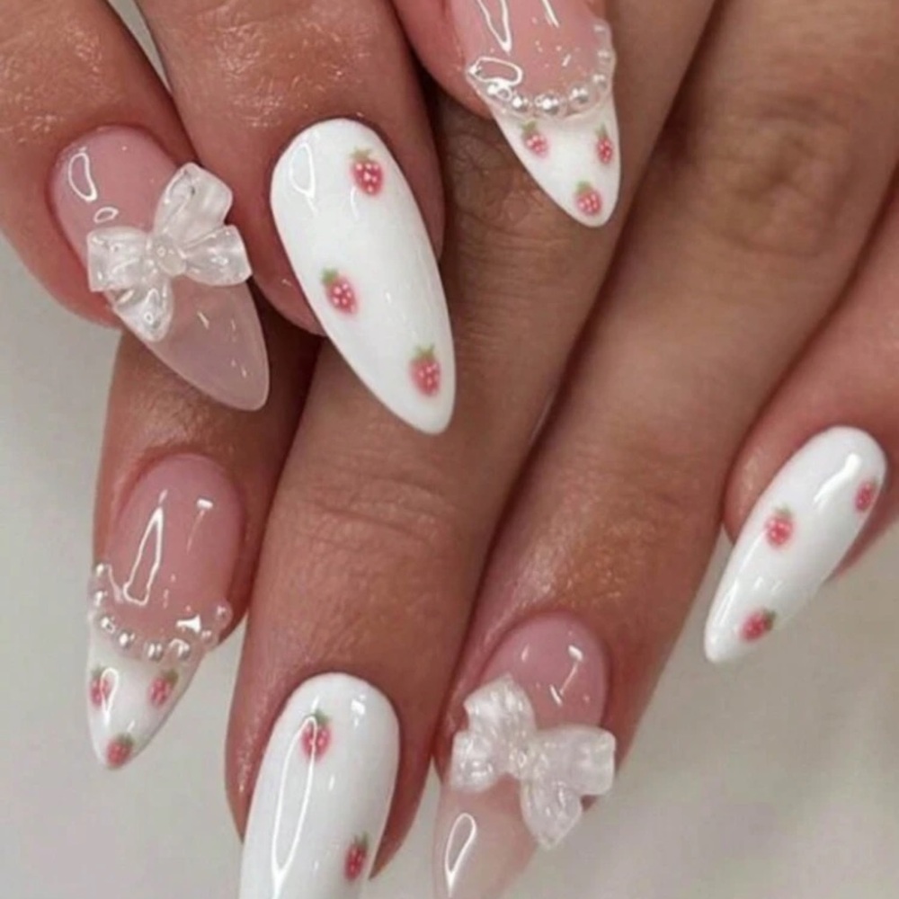 24pcs Almond-Shaped, Sweet Strawberry, Faux Pearl & Transparent Bowknot Nail Set
